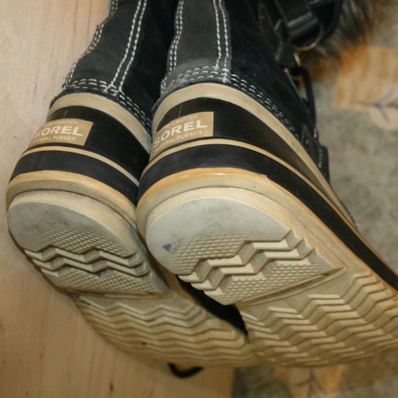 Sorel Black and Tan Winter Boots - Picture 7 of 7